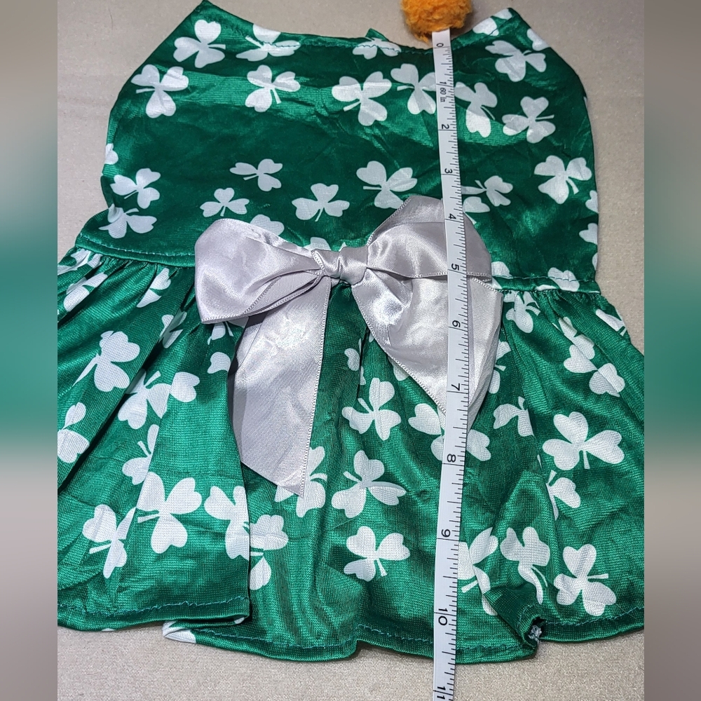 Green St. Patrick's Day Themed Dog/Pet Dress Costume w/ a Bow Size Medium- NWOT - Picture 8 of 9